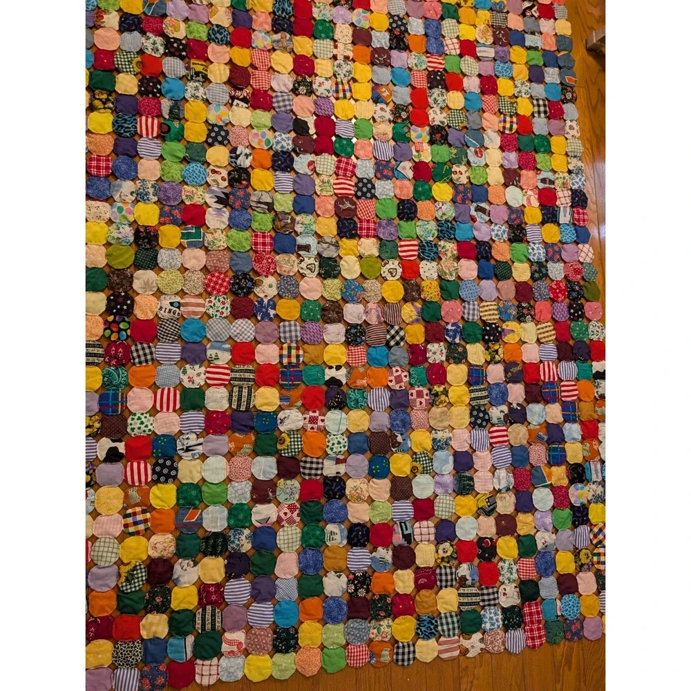 Handmade Yo-Yo Quilt Multi Color Fabric Circular Rosettes Coverlet 96 x 76 In